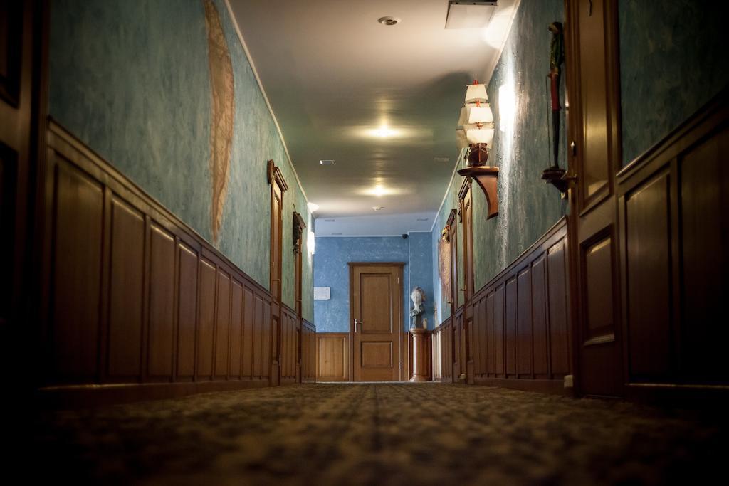 Hotel General Ekibastuz Екстер'єр фото