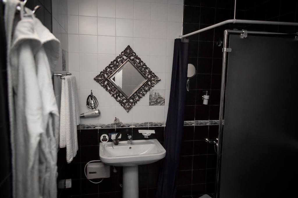 Hotel General Ekibastuz Екстер'єр фото