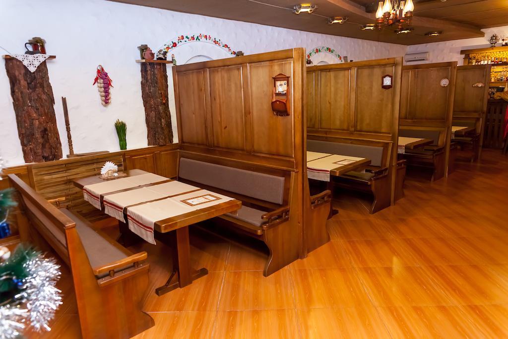 Hotel General Ekibastuz Екстер'єр фото