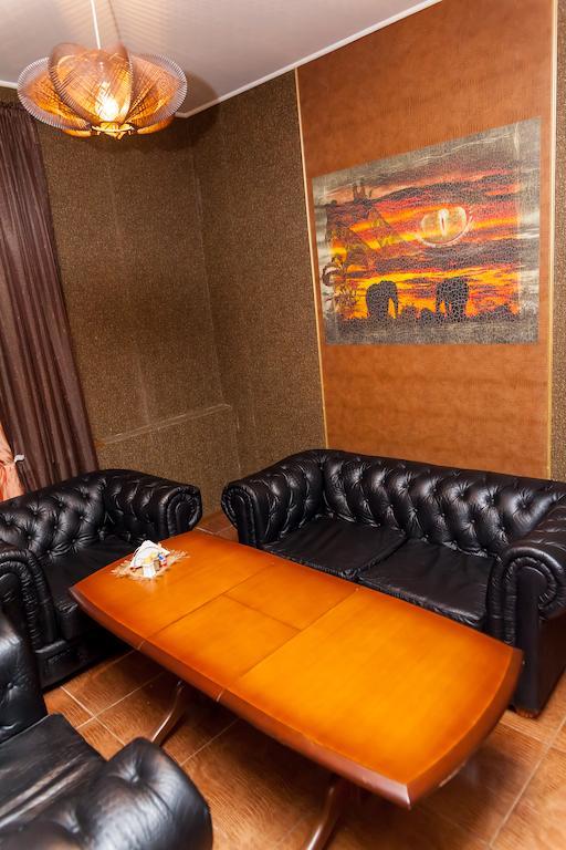 Hotel General Ekibastuz Екстер'єр фото