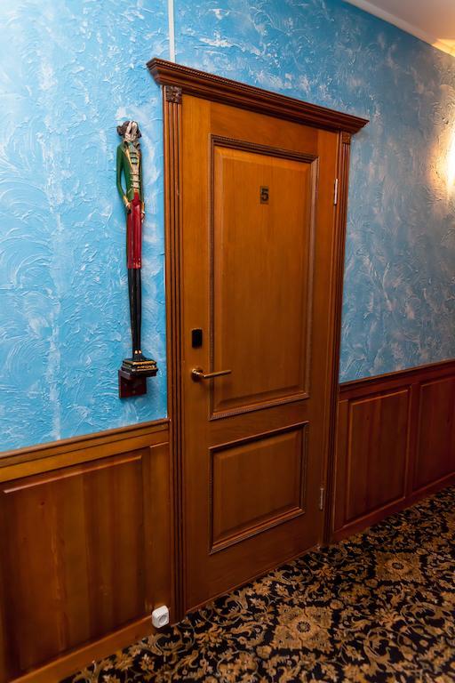 Hotel General Ekibastuz Екстер'єр фото